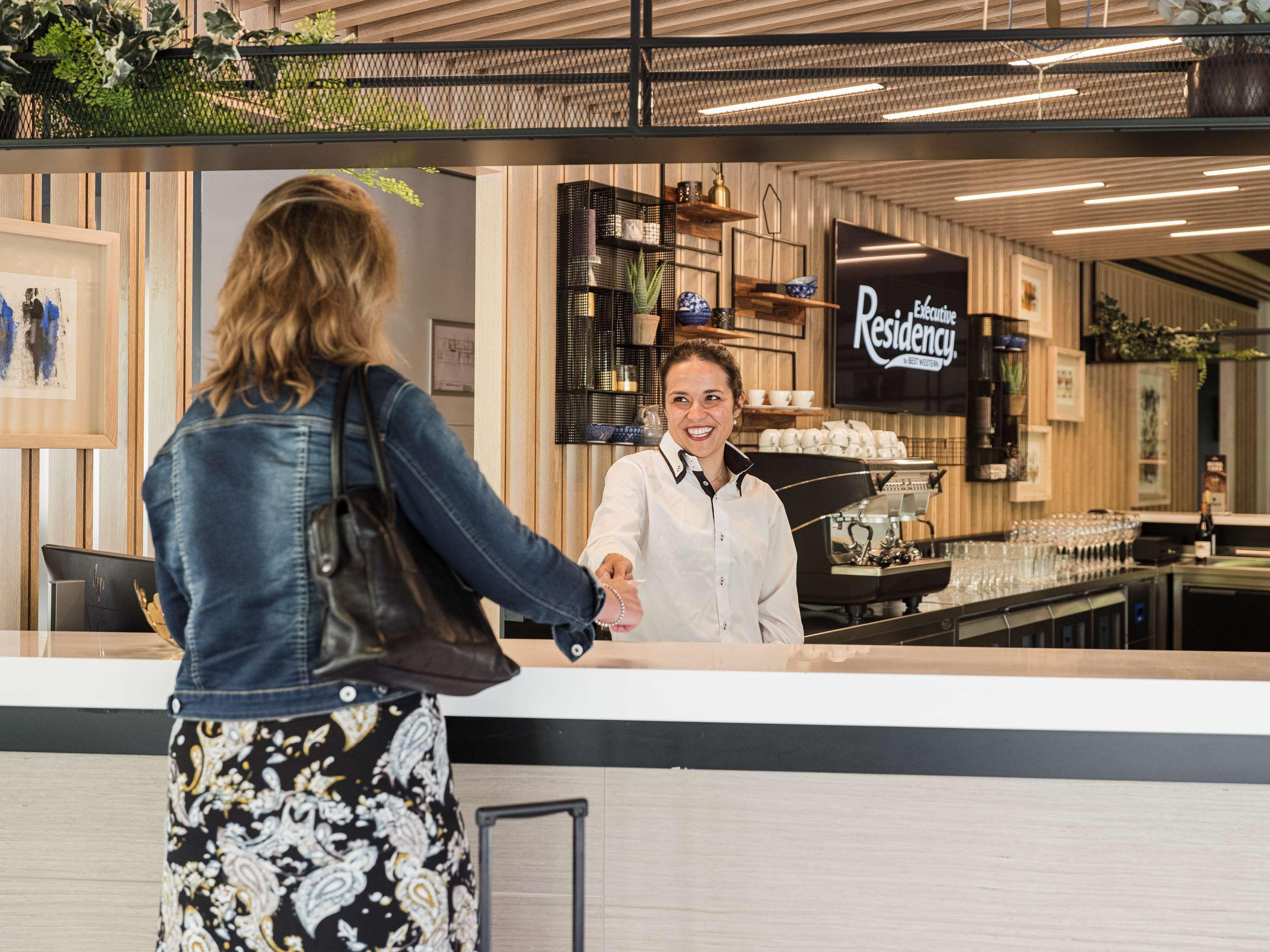 Executive Residency By Best Western Amsterdam Airport Хоофддорп Экстерьер фото